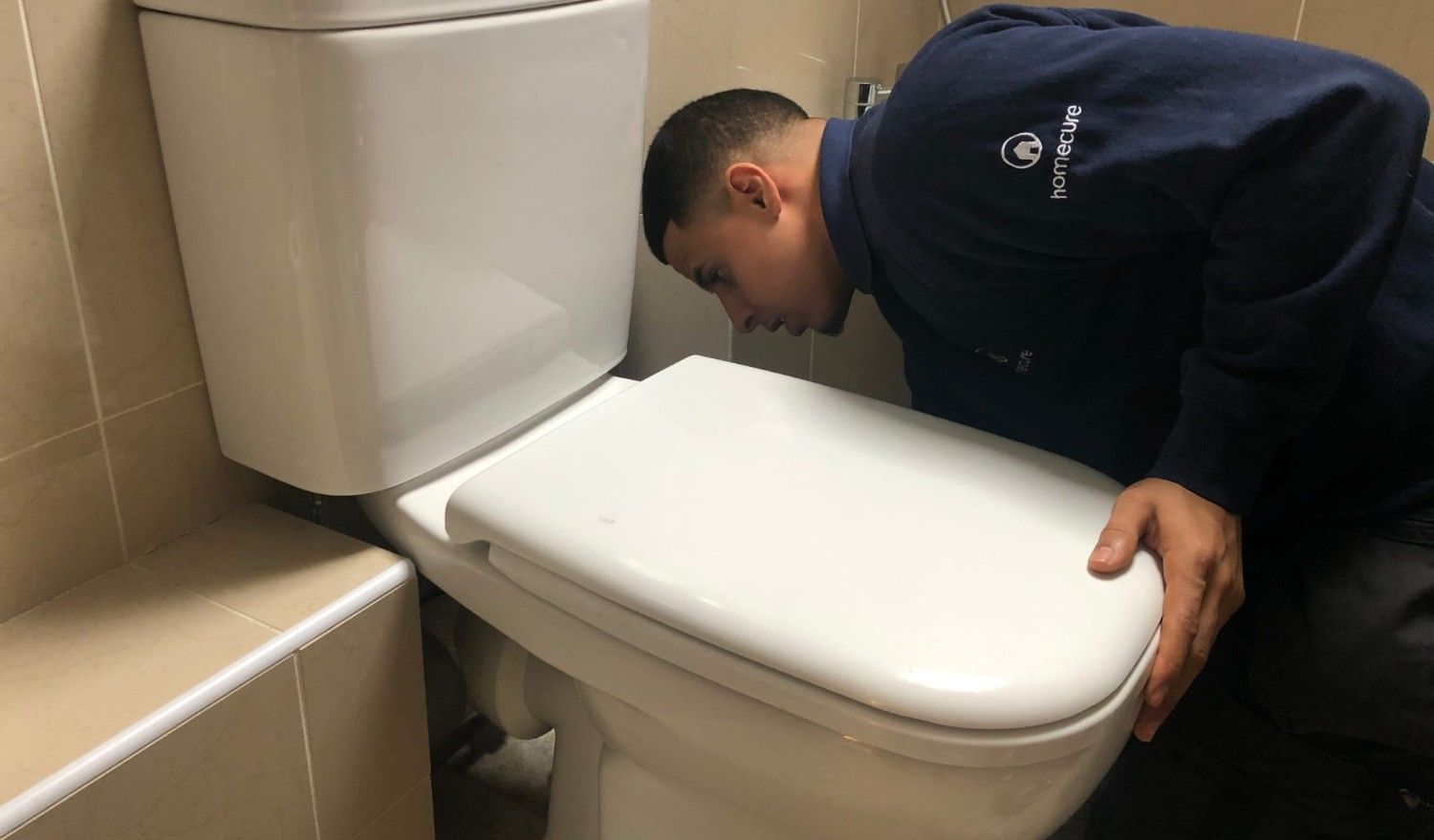 Repairs to a toilet in Barnet